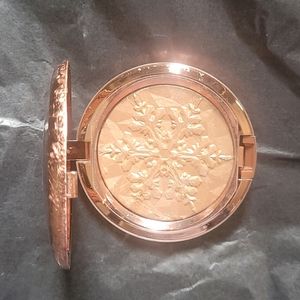 MAC cosmetics , makeup , soft light gold